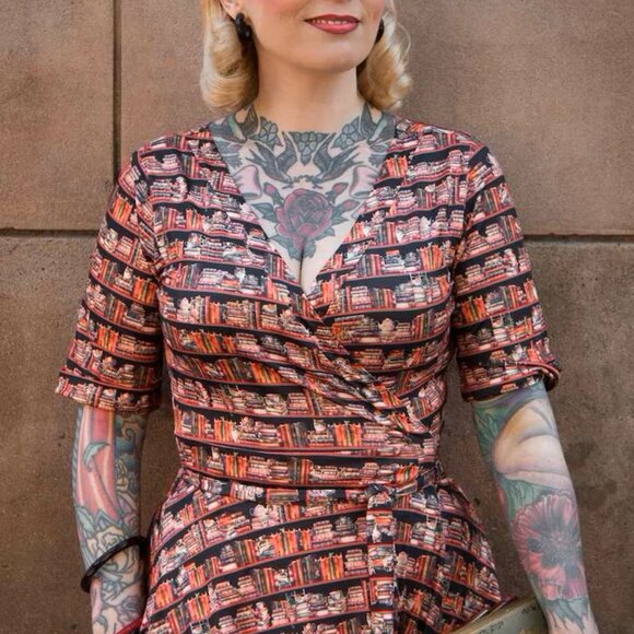 NWT Vintage-Inspired Cat & Book Wrap Dress, size 8 - Picture 2 of 15